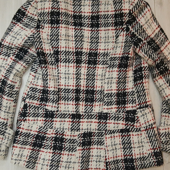 Unique coat - Picture 6 of 8